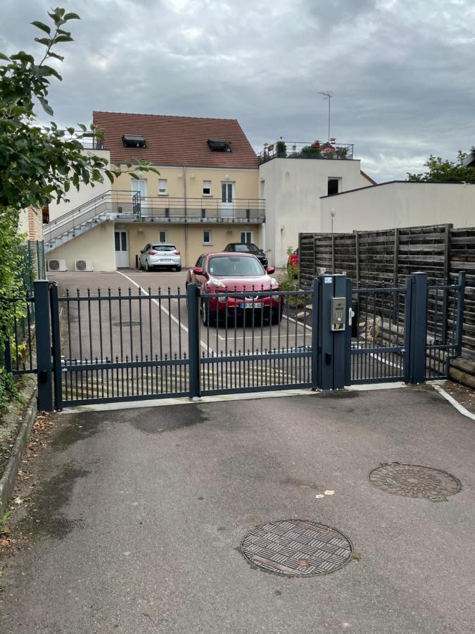 Studio Calme Et Cosy Saint-Julien-les-Villas エクステリア 写真